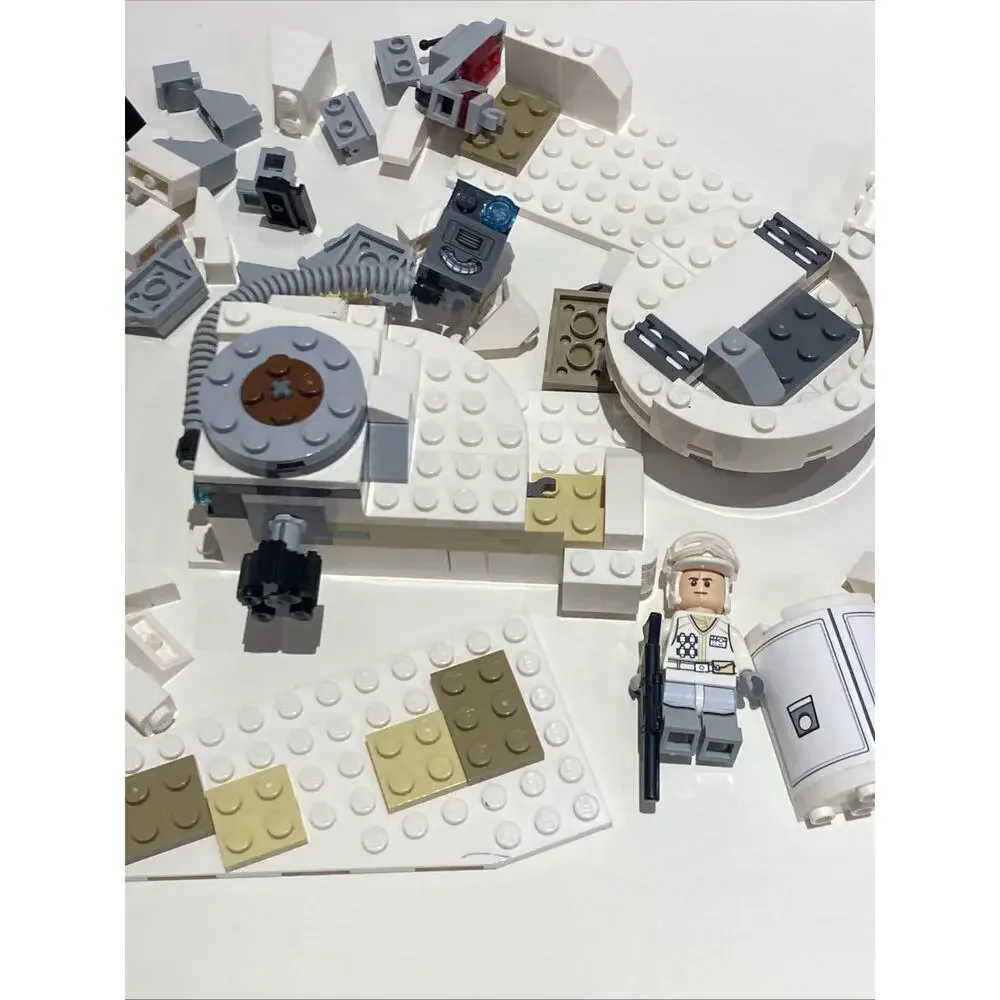 LEGO Star Wars Hoth Attack (Set #75138) 1 Minifigures 2016 Incomplete ￼